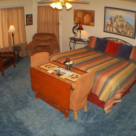 Castle Creek Bed And Breakfast Grand Junction Bagian luar foto