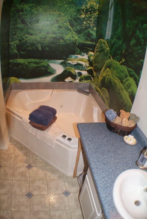 Castle Creek Bed And Breakfast Grand Junction Bagian luar foto
