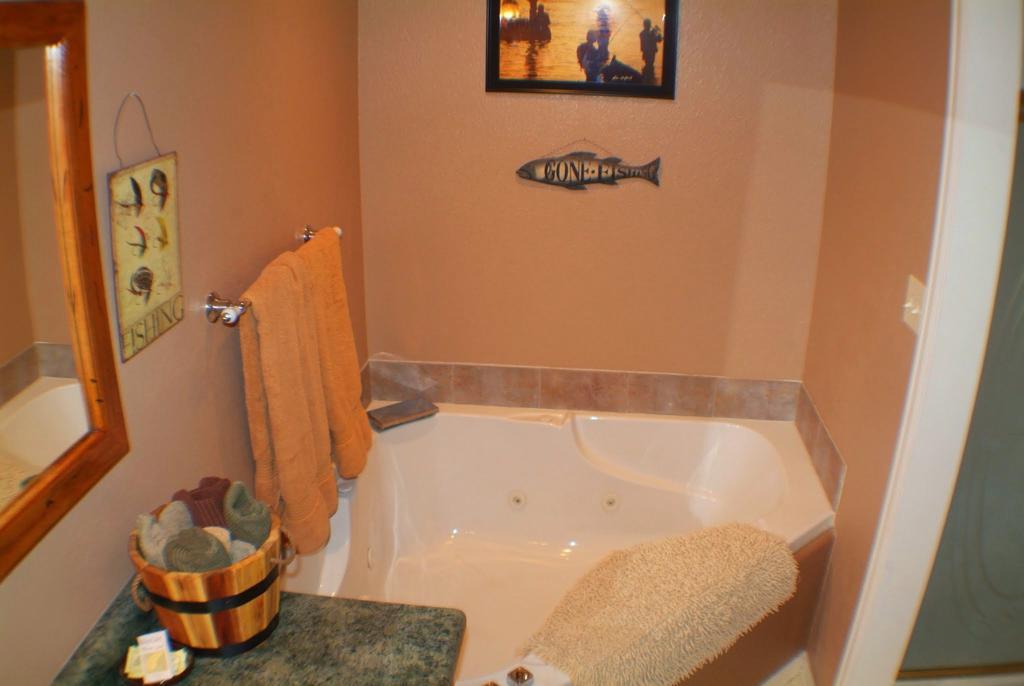 Castle Creek Bed And Breakfast Grand Junction Bagian luar foto